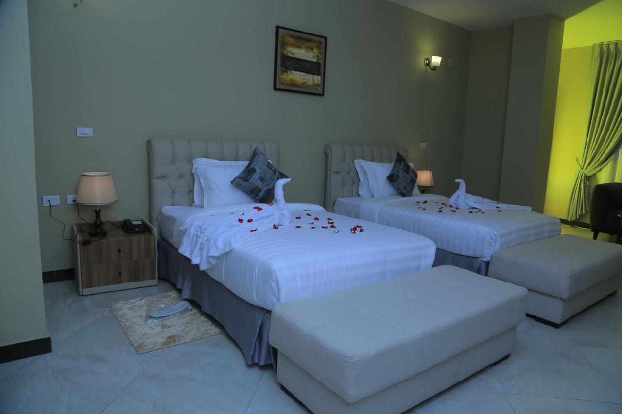 Daisy Hotel Addis Abeba Buitenkant foto