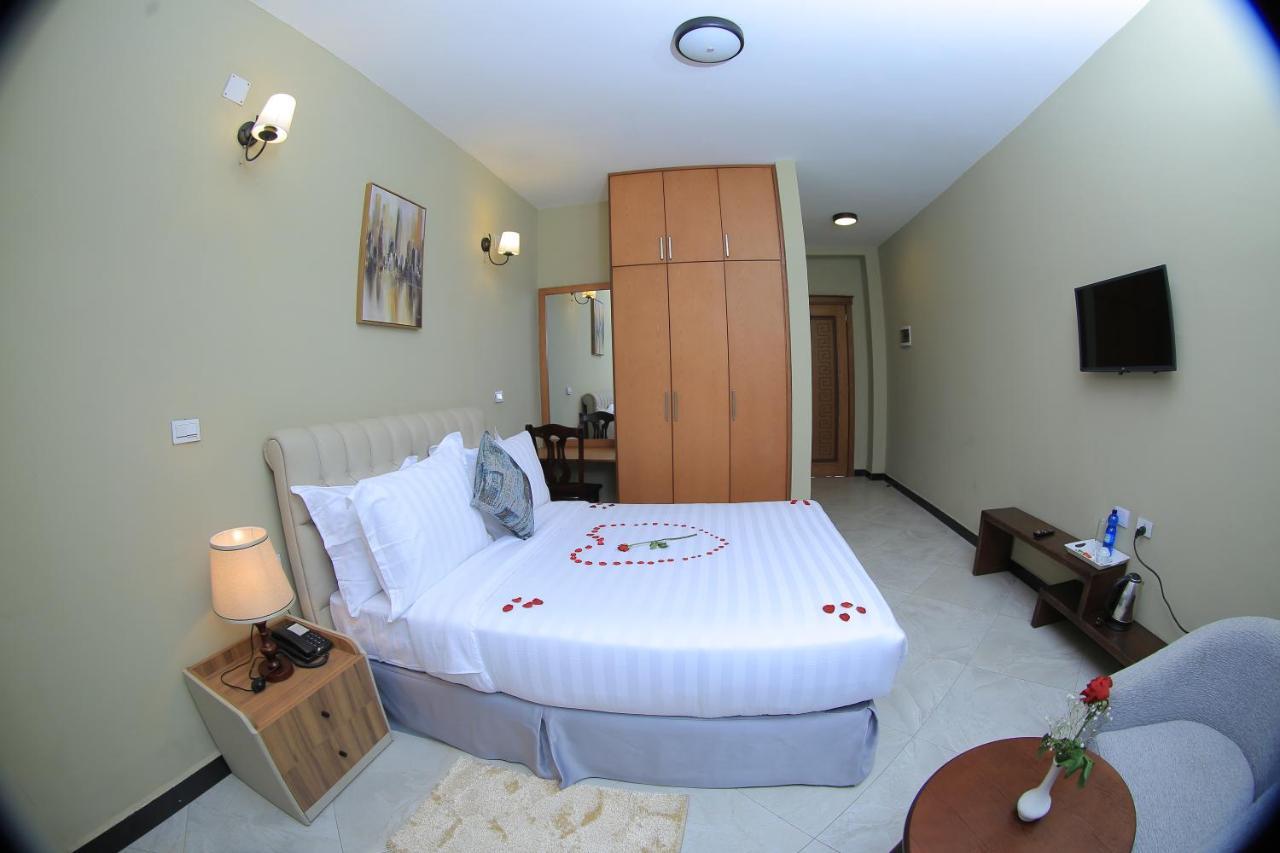 Daisy Hotel Addis Abeba Buitenkant foto