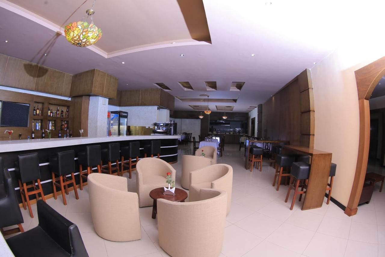 Daisy Hotel Addis Abeba Buitenkant foto