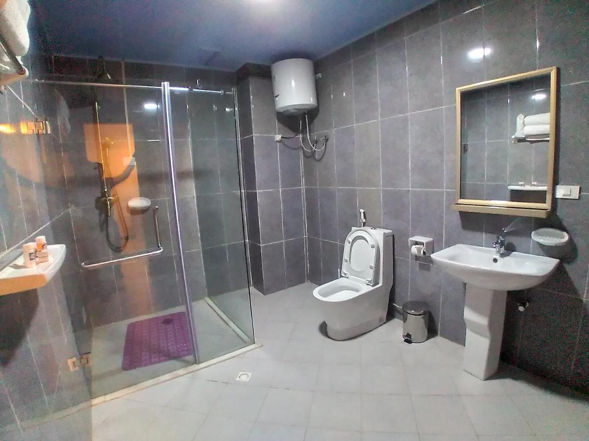 Daisy Hotel Addis Abeba Buitenkant foto