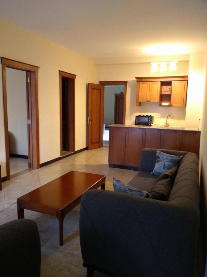 Daisy Hotel Addis Abeba Buitenkant foto