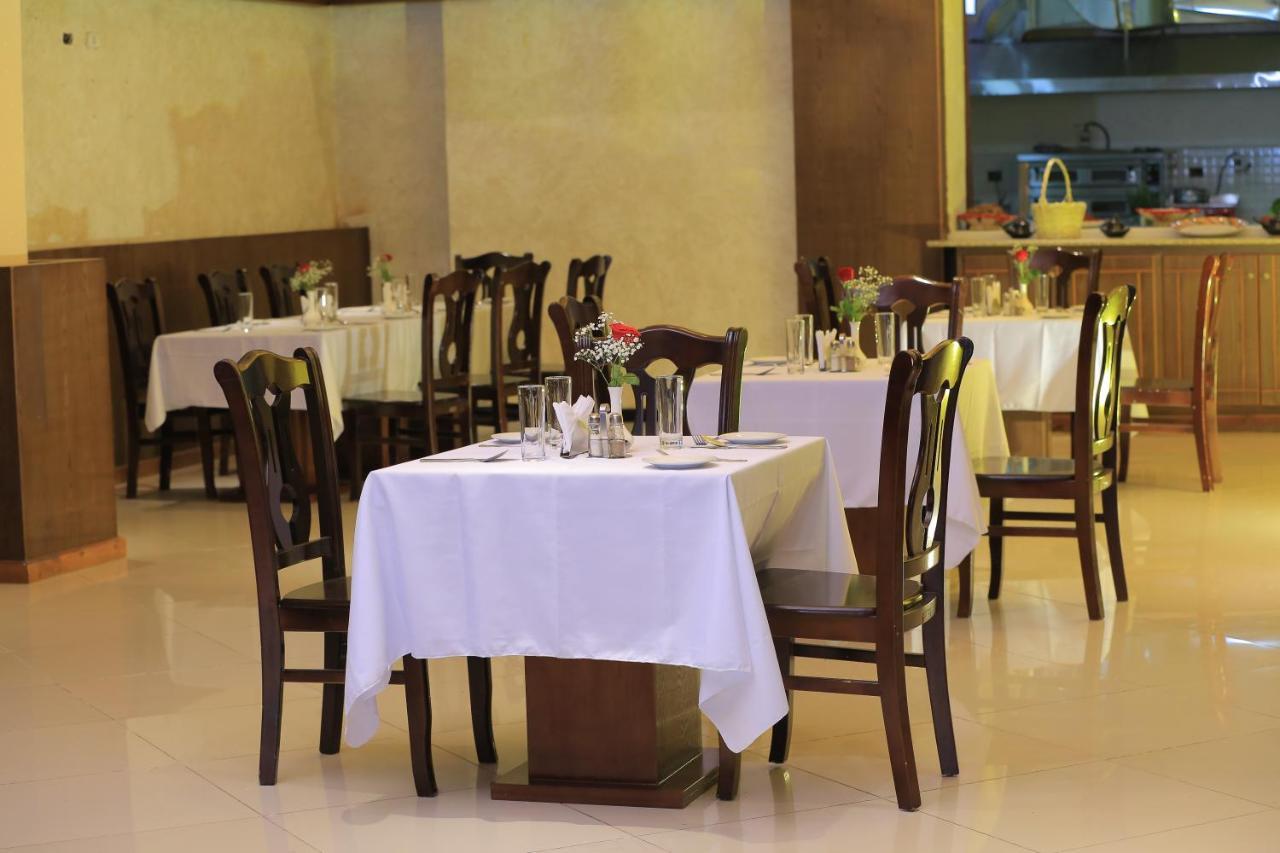Daisy Hotel Addis Abeba Buitenkant foto